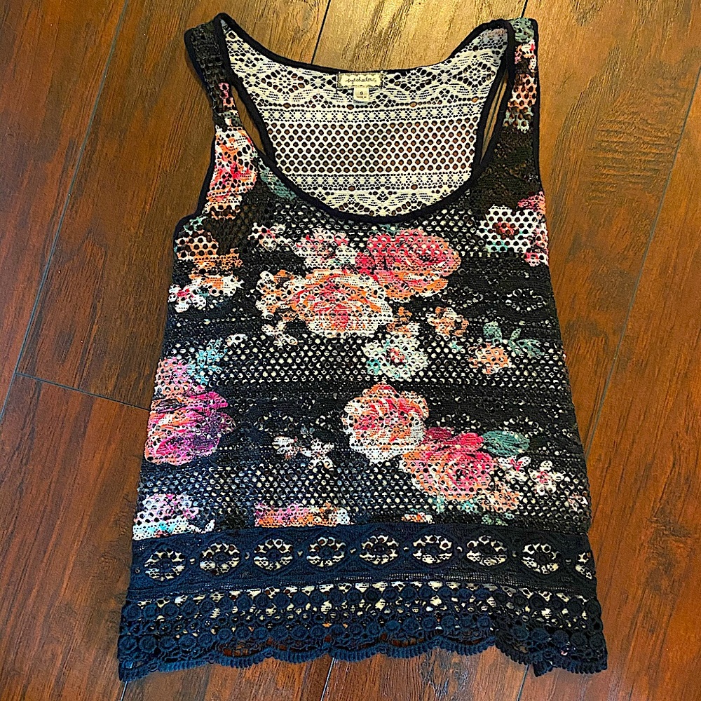 🌷Juniors Crochet Crop Tank🌷